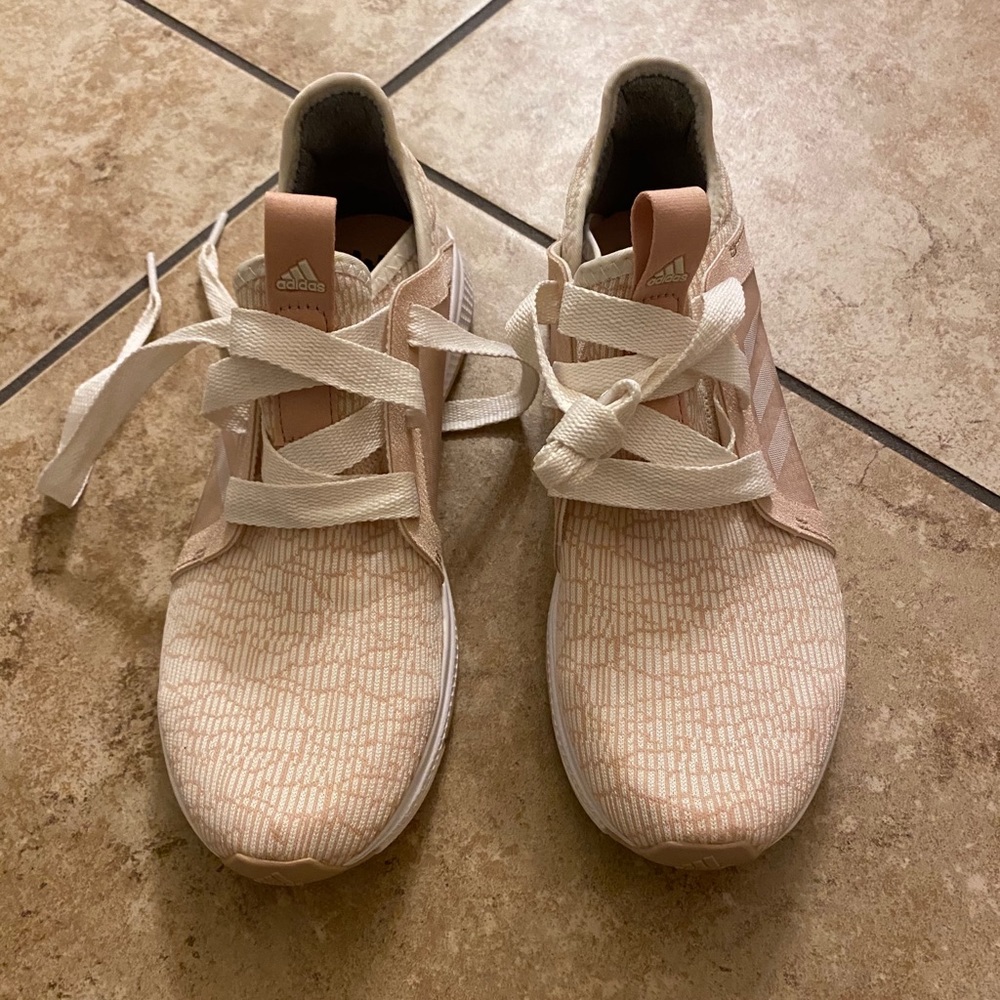 Adidas Bounce Pink Size 8